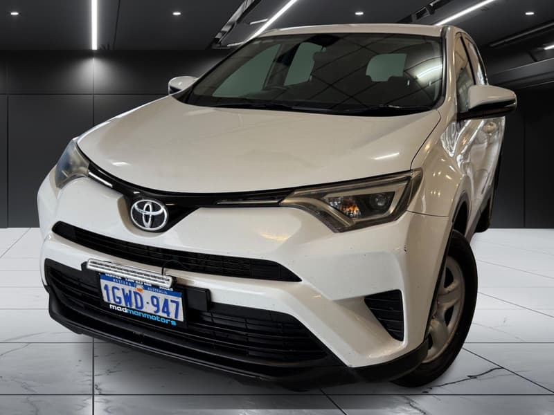 2017 Toyota RAV4 GX ZSA42R photo 3