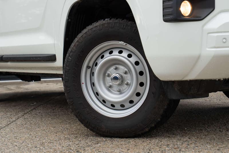 2024 Mitsubishi Triton GLX MV 4X4 photo 2