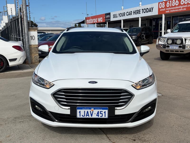 2019 Ford Mondeo Ambiente MD photo 2