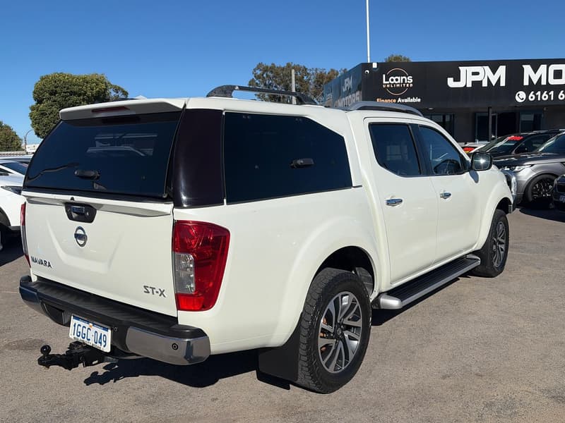 2017 Nissan Navara ST-X D23 Series 2 4X4 photo 4