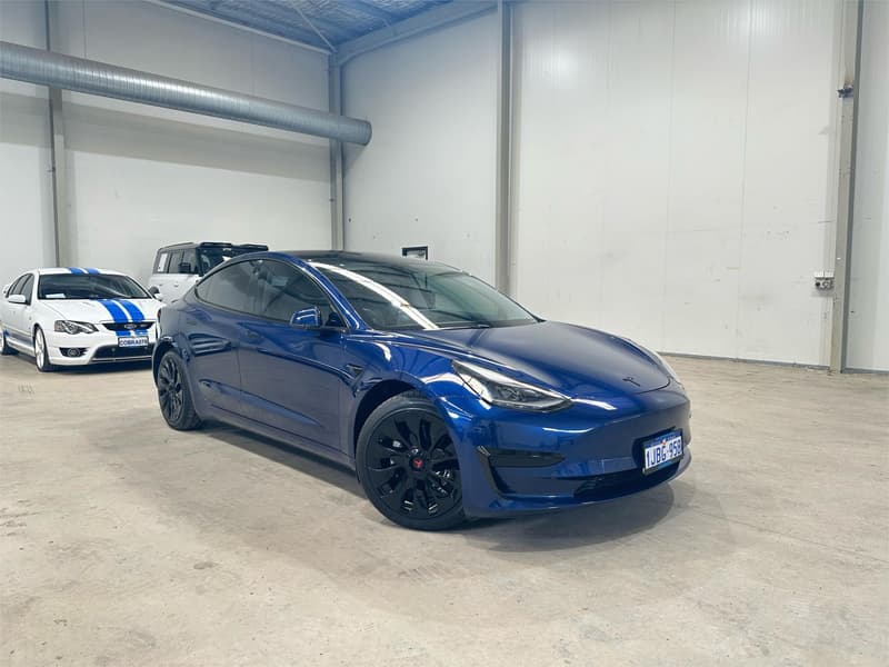 2021 Tesla Model 3 Standard Range Plus photo 3