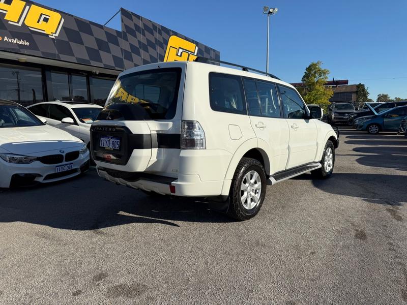 2019 Mitsubishi PAJERO GLX (4x4) 7 SEAT photo 3