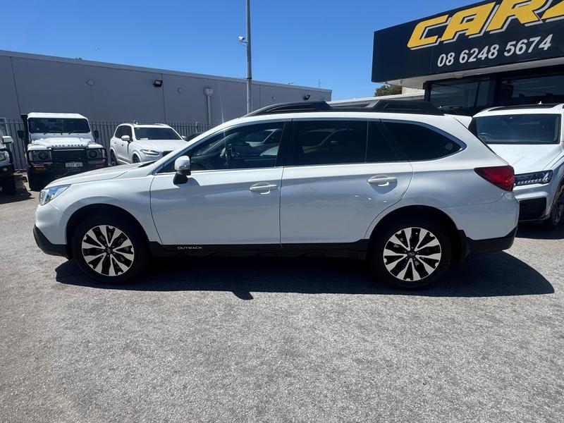 2017 Subaru Outback 2.5i Premium 5GEN photo 2