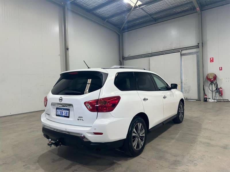 2019 Nissan Pathfinder ST-L R52 Series III photo 5