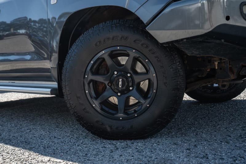 2014 Toyota Landcruiser GX VDJ200R photo 2