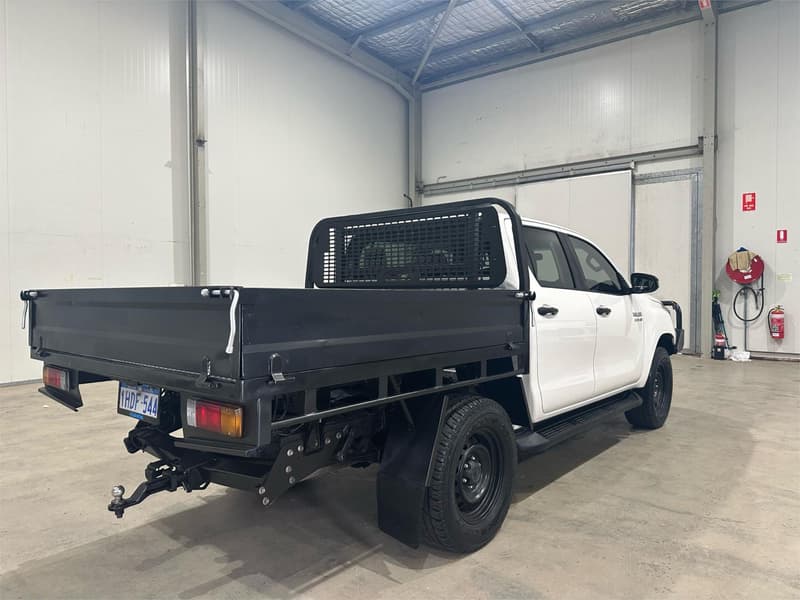 2020 Toyota Hilux SR GUN126R 4X4 photo 5
