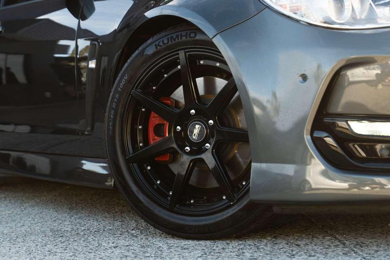 2017 Holden Commodore SS VF Series II photo 2