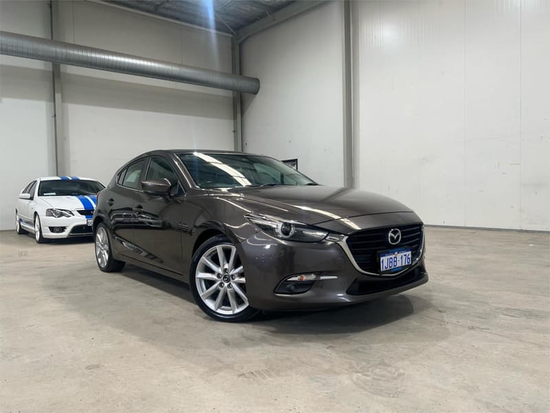 2017 Mazda 3 SP25 GT BN Series photo 4