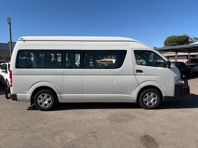 2018 Toyota Hiace COMMUTER KDH223R MY16 photo 3