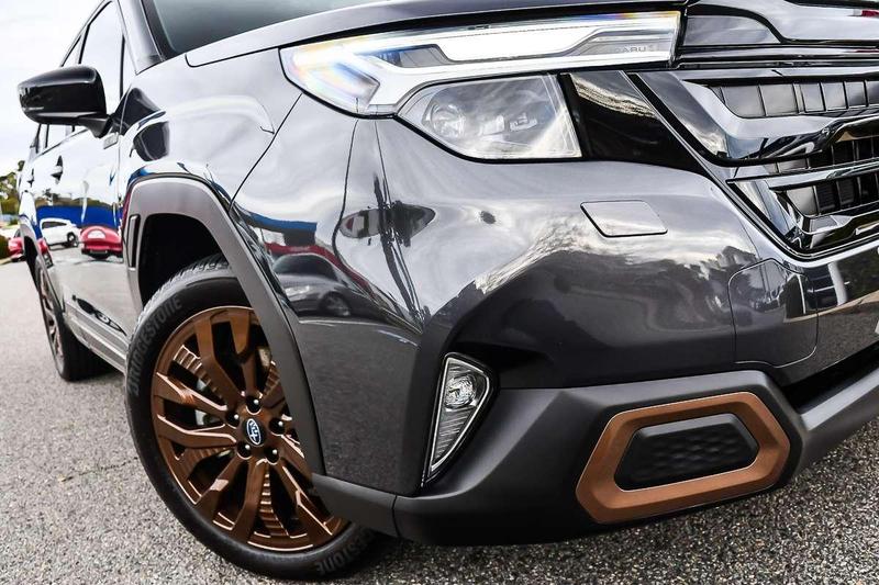 2025 Subaru Forester Hybrid Sport S6 photo 2