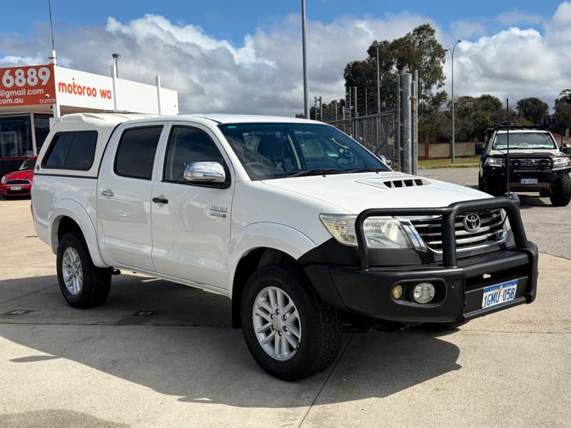 2012 Toyota Hilux SR5 KUN26R 4X4 photo 3