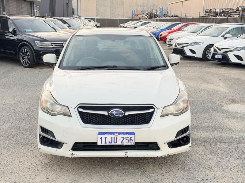 2016 Subaru Impreza 2.0i G4 photo 2