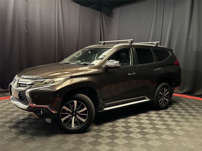 2017 Mitsubishi Pajero Sport EXCEED (4x4) 7 SEAT MY17 photo 2