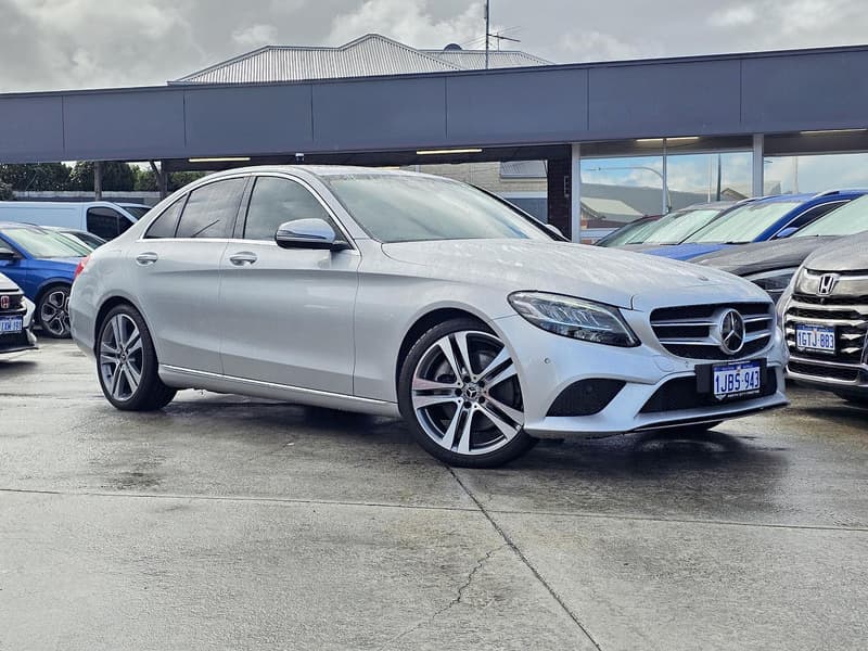 2020 Mercedes-Benz C-Class C300 Auto — primary photo