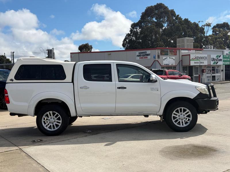 2012 Toyota Hilux SR5 KUN26R 4X4 photo 4