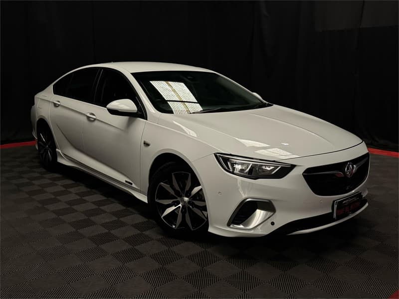 2018 Holden Commodore 4D SEDAN MY18 photo 3