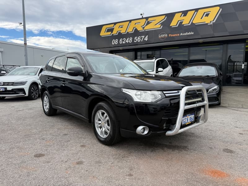 2012 Mitsubishi OUTLANDER LS (4x4) ** 7 SEATS*** photo 5