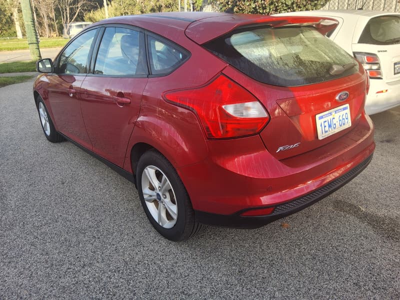 2014 Ford FOCUS TREND photo 4