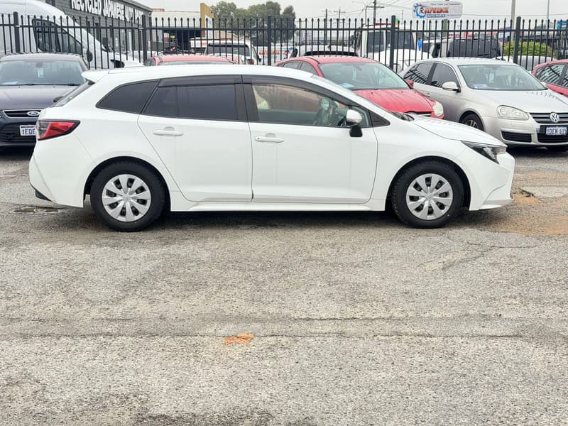 2021 Toyota Corolla GX 2WD HYBRID MXGH10R photo 5