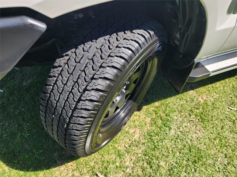 2005 Toyota Landcruiser PRADO GX (4x4) KZJ120R photo 3