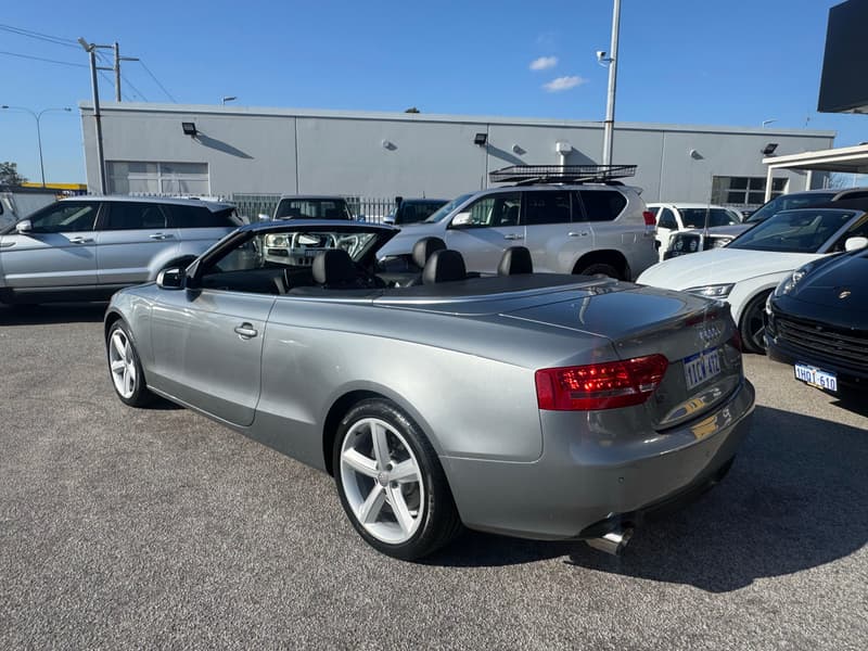 2010 Audi A5 8T photo 3