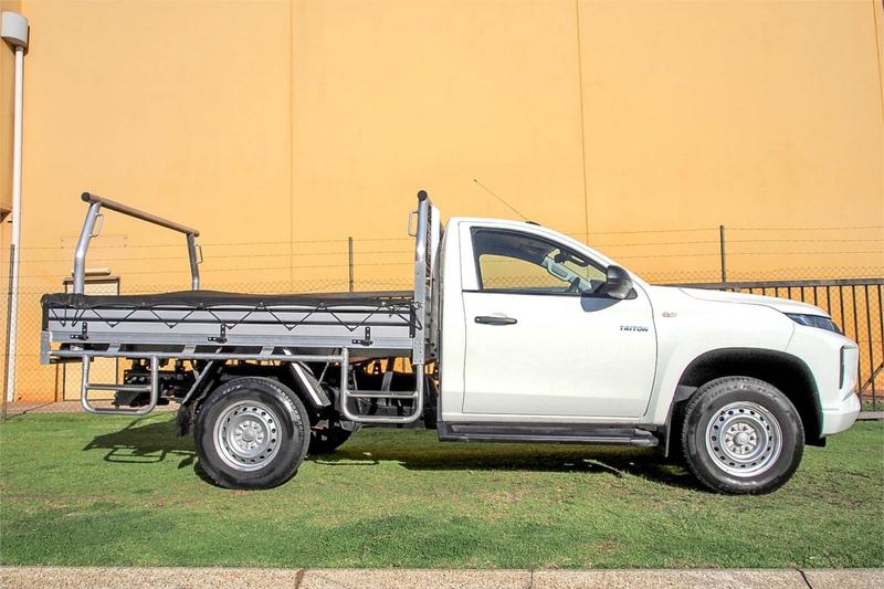 2019 Mitsubishi Triton GLX MR MY19 REAR WHEEL DRIVE photo 3