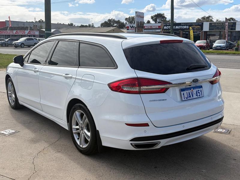2019 Ford Mondeo Ambiente MD photo 5