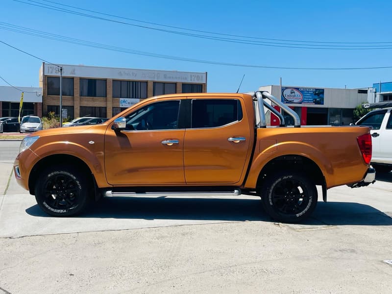 2019 Nissan Navara ST D23 Series 3 4X4 photo 4
