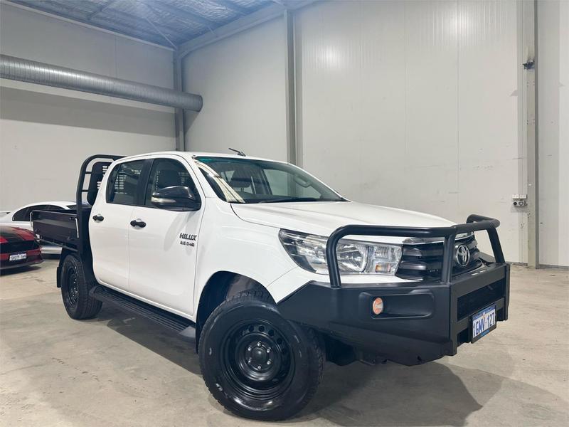 2018 Toyota Hilux SR GUN126R 4X4 photo 2