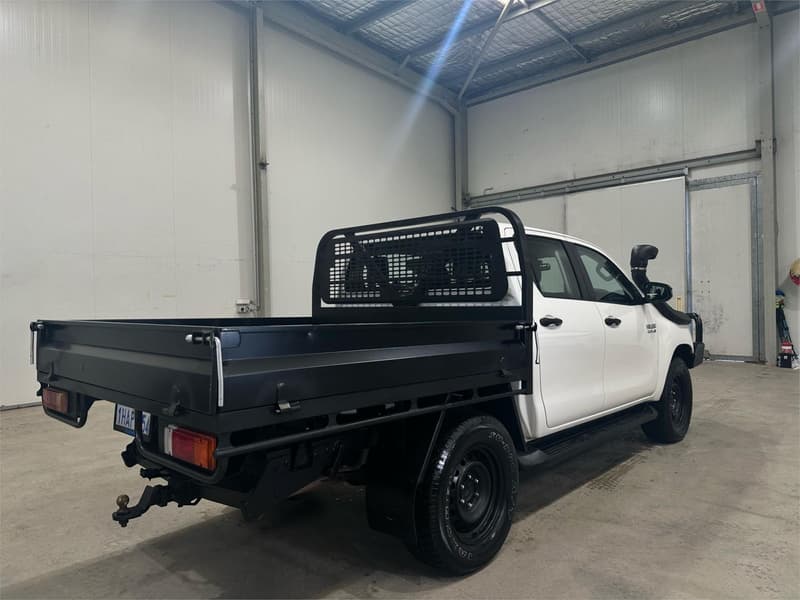 2020 Toyota Hilux SR GUN126R 4X4 photo 5