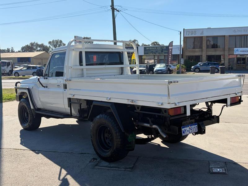 2017 Toyota Landcruiser Workmate VDJ79R 4X4 photo 5