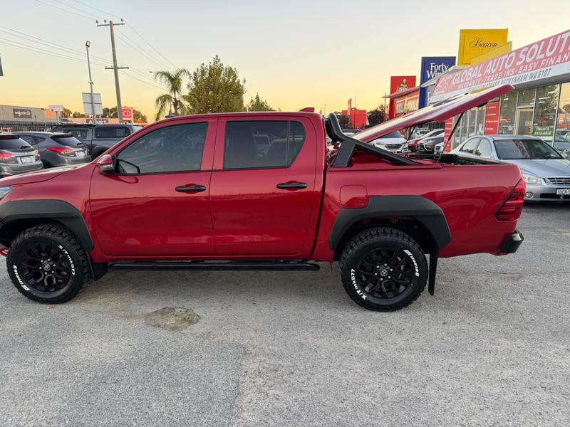 2021 Toyota HILUX RUGGED X (4x4) photo 5