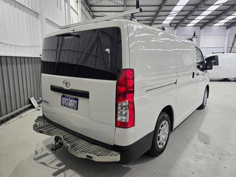 2024 Toyota Hiace GDH300R LWB photo 4