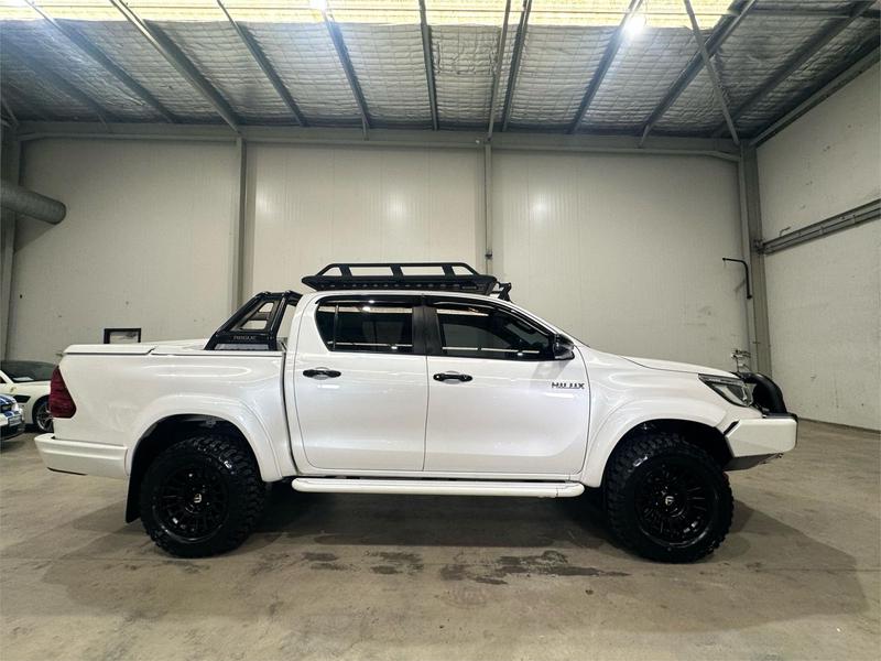 2018 Toyota Hilux Rogue GUN126R 4X4 photo 4
