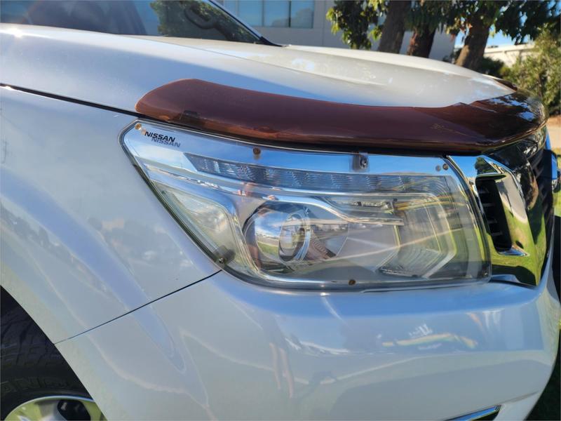 2017 Nissan Navara ST (4x4) D23 SERIES II 4X4 photo 2