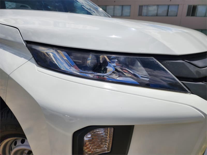 2018 Mitsubishi Triton GLX MR 4X4 photo 2