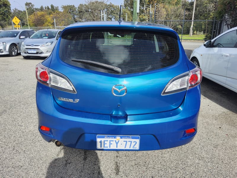 2013 Mazda MAZDA3 MAXX SPORT $7999 photo 5