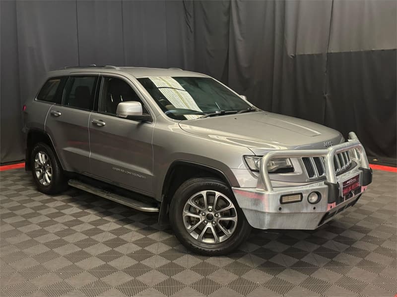 2013 Jeep GRAND CHEROKEE LAREDO (4x4) WK MY14 — primary photo