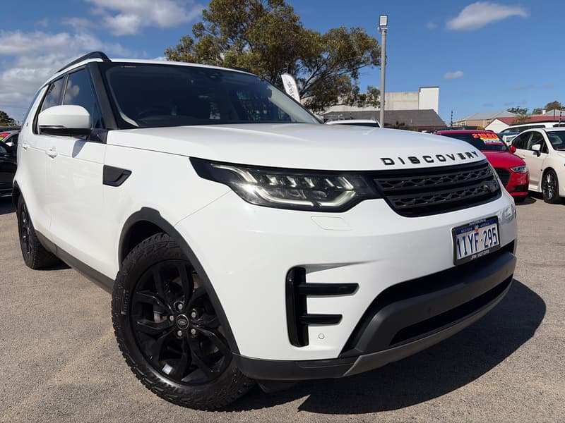 2017 Land Rover Discovery TD4 SE Series 5 — primary photo