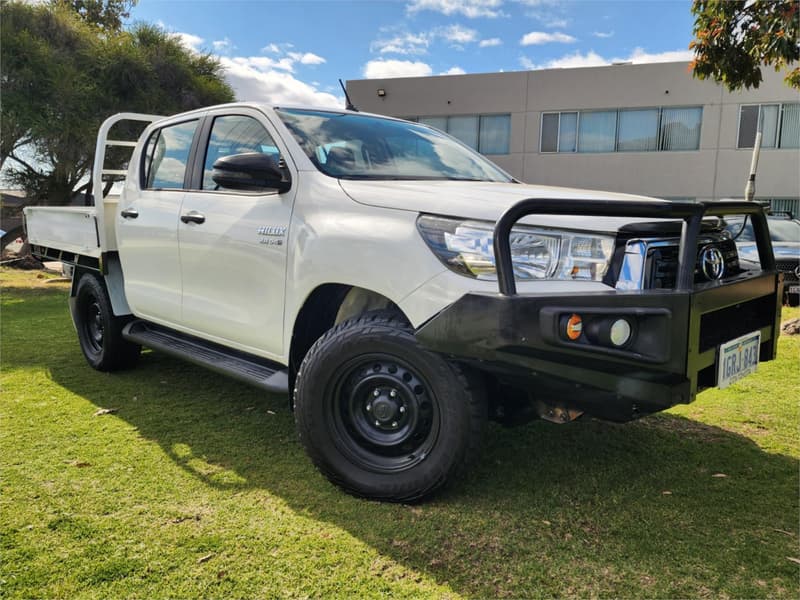 2018 Toyota Hilux SR (4x4) GUN126R MY19 4X4 — primary photo