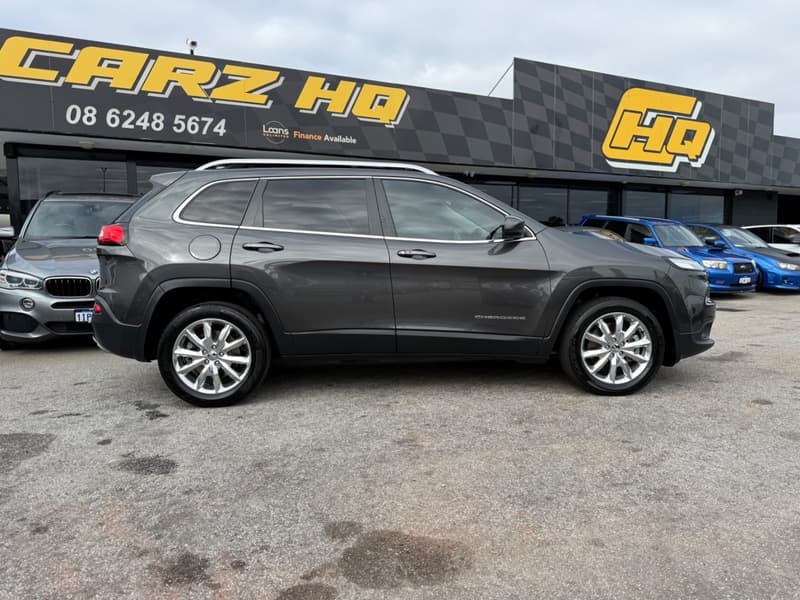 2015 Jeep CHEROKEE LIMITED (4x4) photo 2