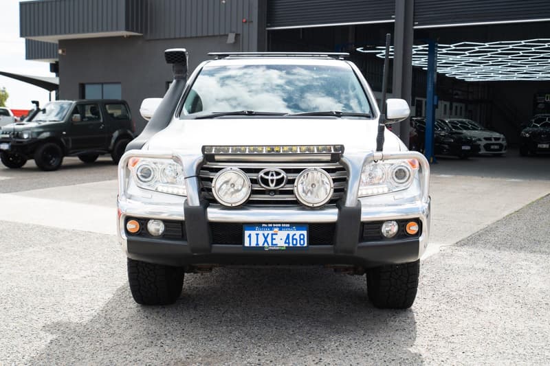 2015 Toyota Landcruiser Sahara VDJ200R photo 5