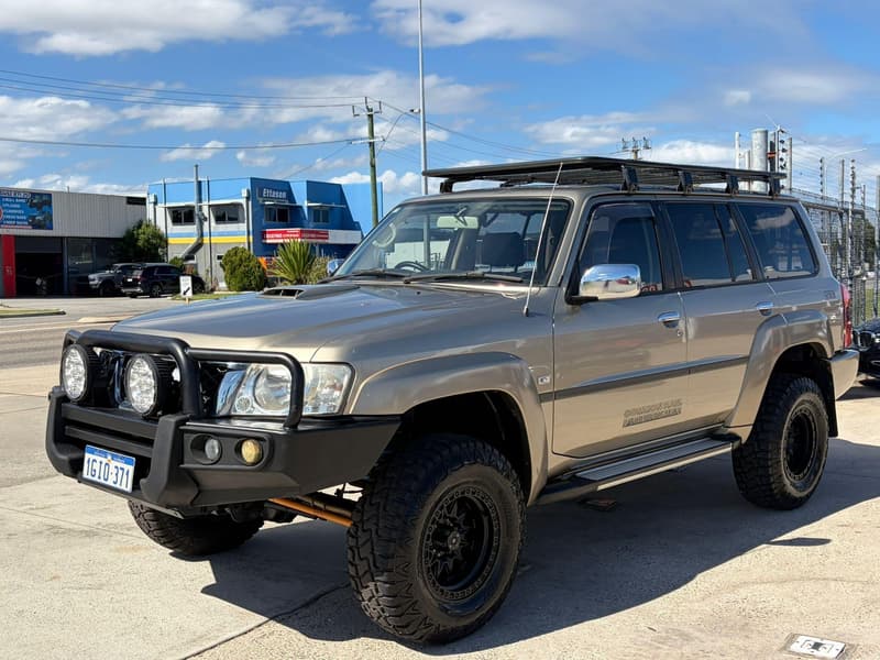 2011 Nissan Patrol ST GU 7 photo 3