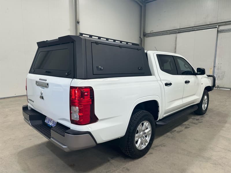2025 Mitsubishi Triton GLX+ MV 4X4 photo 5