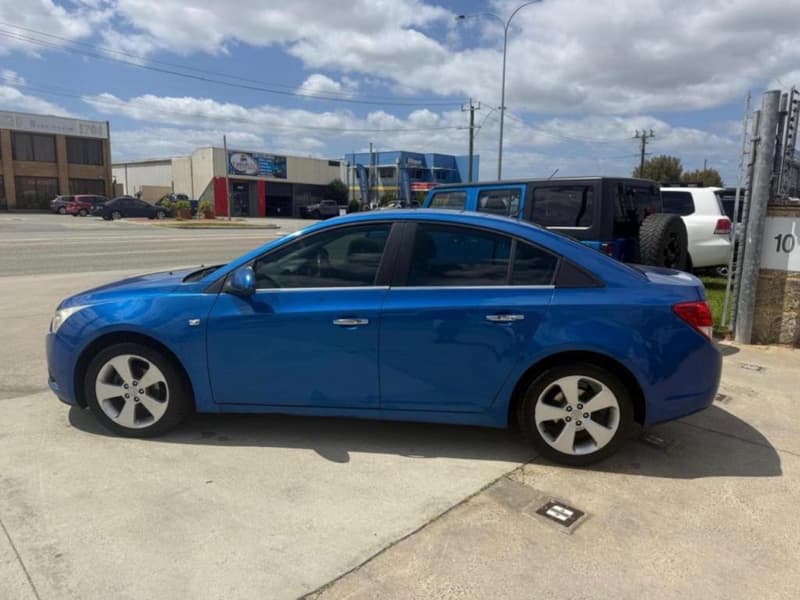 2011 Holden Cruze CDX JH Series II photo 4