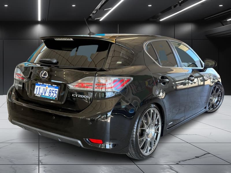 2011 Lexus CT ZWA10R CT200h F Sport Hatchback 5dr CVT 1sp, 1.8i/60kW Hybrid [Mar] photo 5