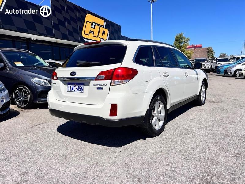 2013 Subaru Outback 2.0D 4GEN photo 3