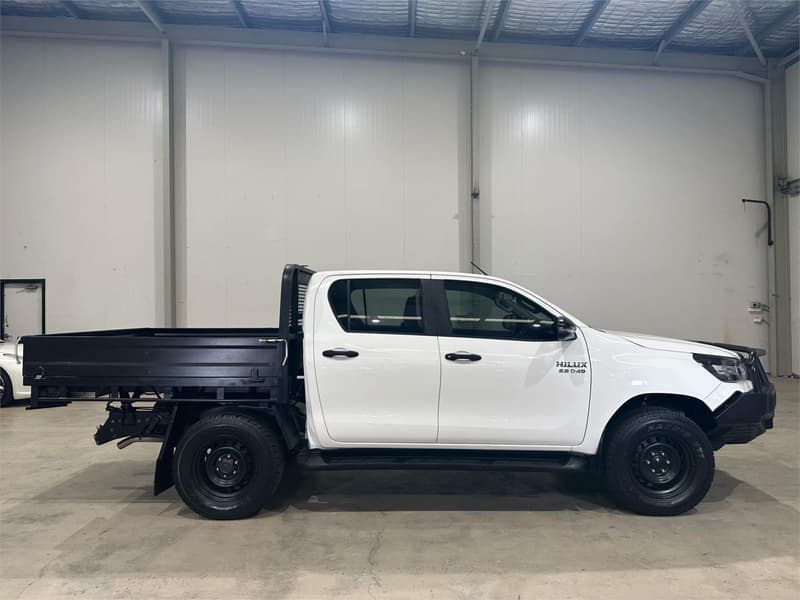 2020 Toyota Hilux SR GUN126R 4X4 photo 4