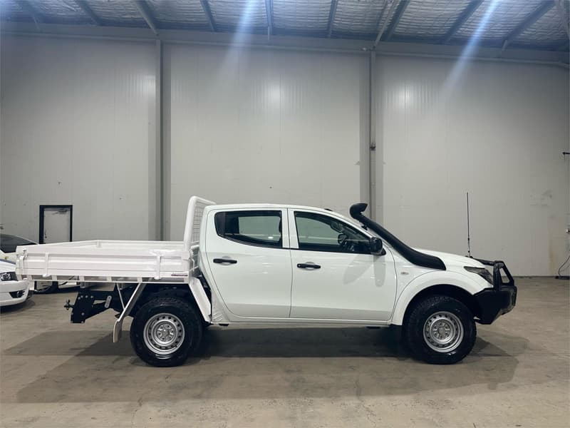2017 Mitsubishi Triton GLX MQ 4X4 photo 4