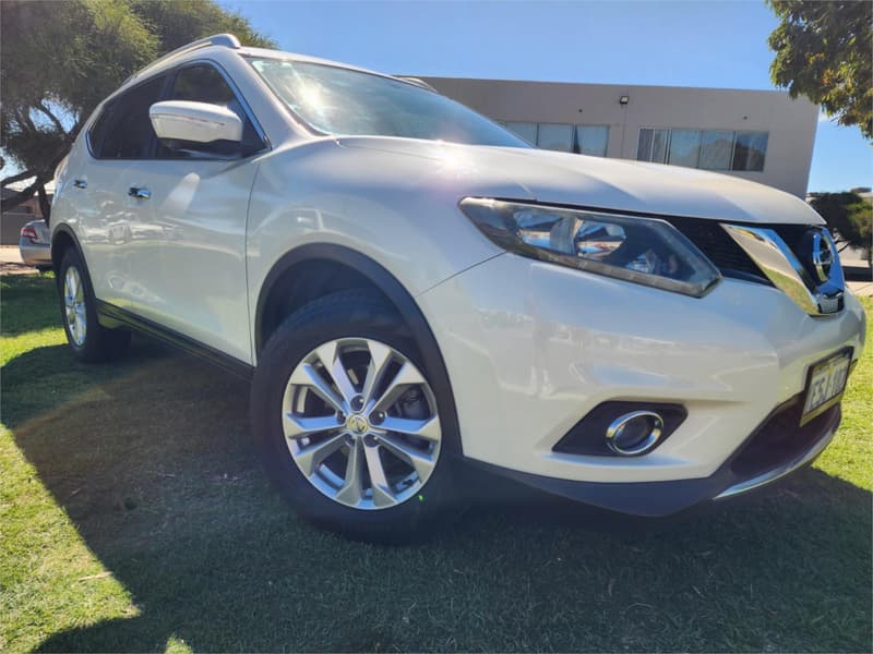 2014 Nissan X-TRAIL ST-L (FWD) T32 — primary photo